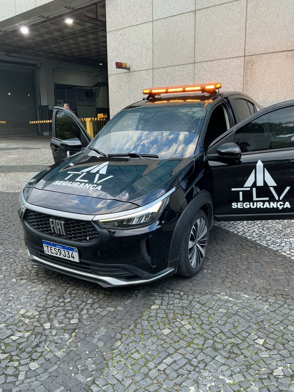 Viatura caracterizada TLV Segurança